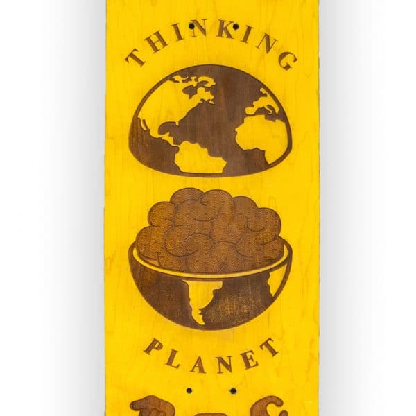 Thinking Planet - tabla de skateboard grabada con láser - Gorka Gil
