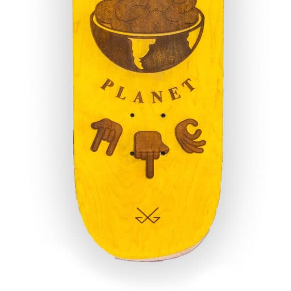 Thinking Planet - tabla de skateboard grabada con láser - Gorka Gil