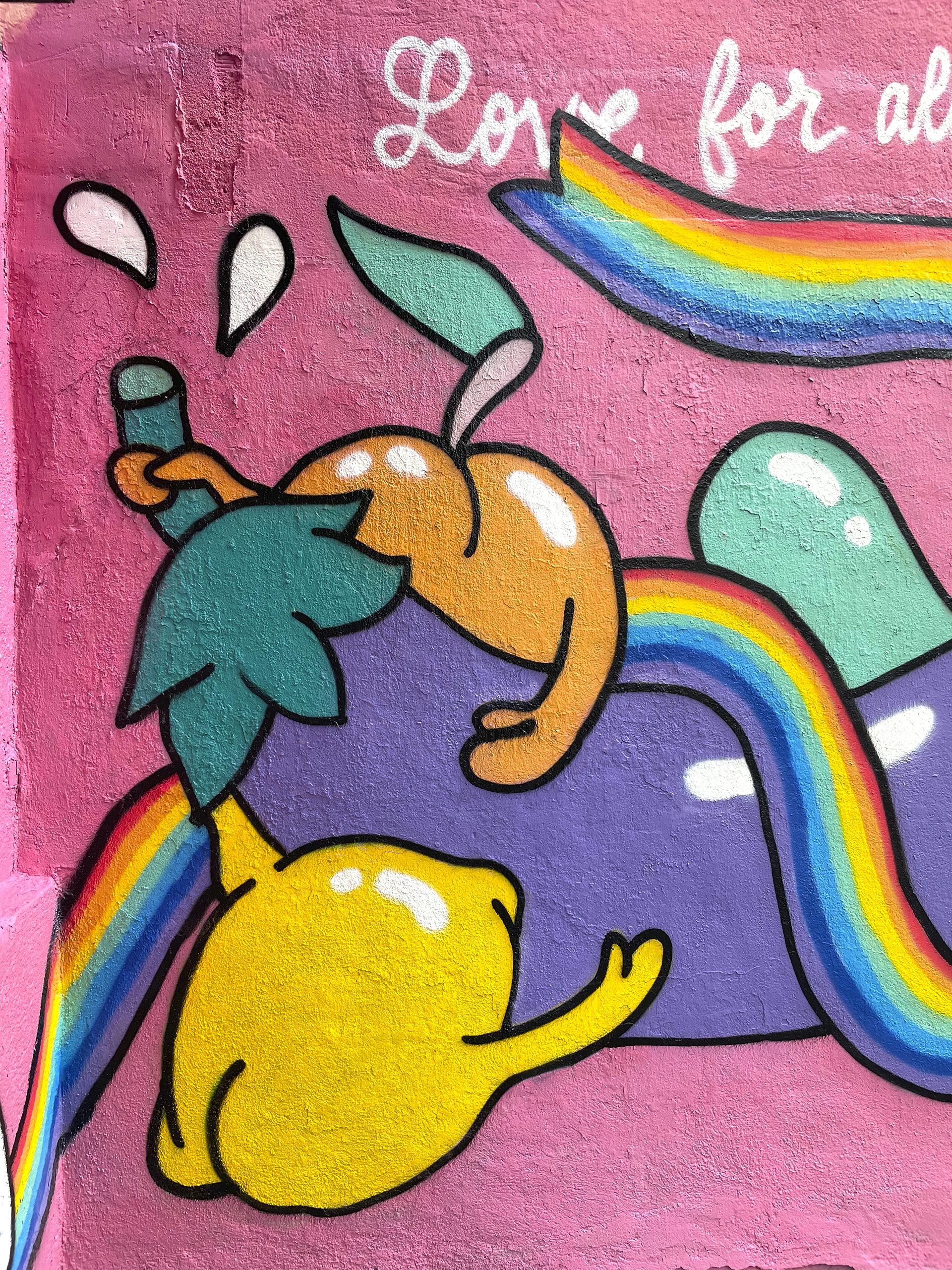 Fruit Lovers mural gay pintado por Gorka Gil en Madrid Lavapies